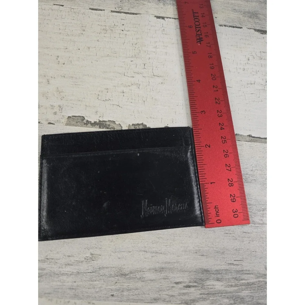 Neiman Marcus Mens Black Leather Slim Card Holder Minimalist Wallet Logo